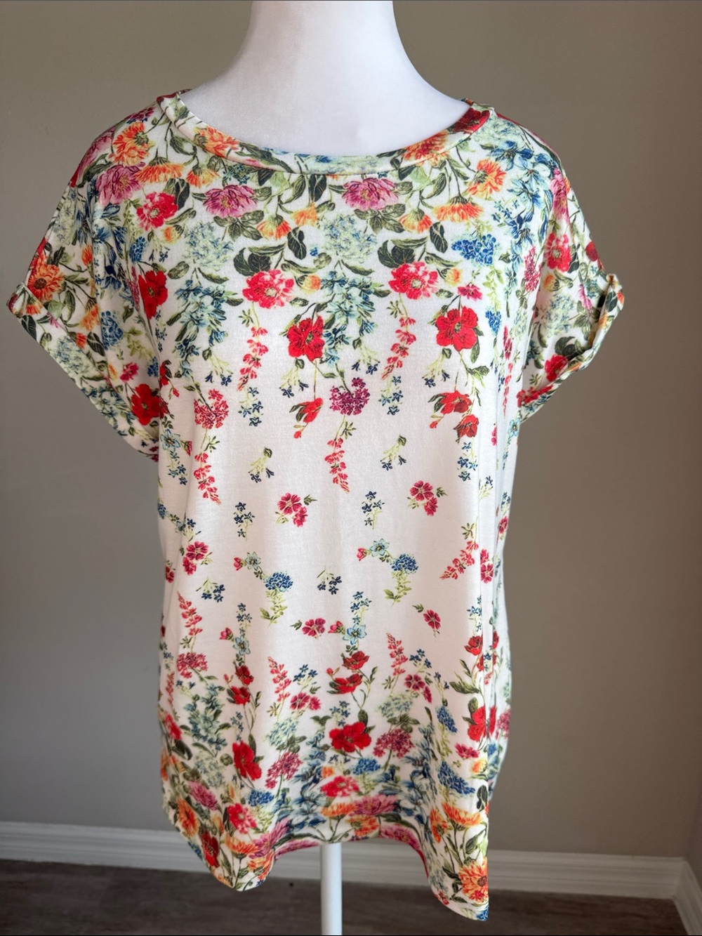 Misslook women’s capped sleeve flowered top